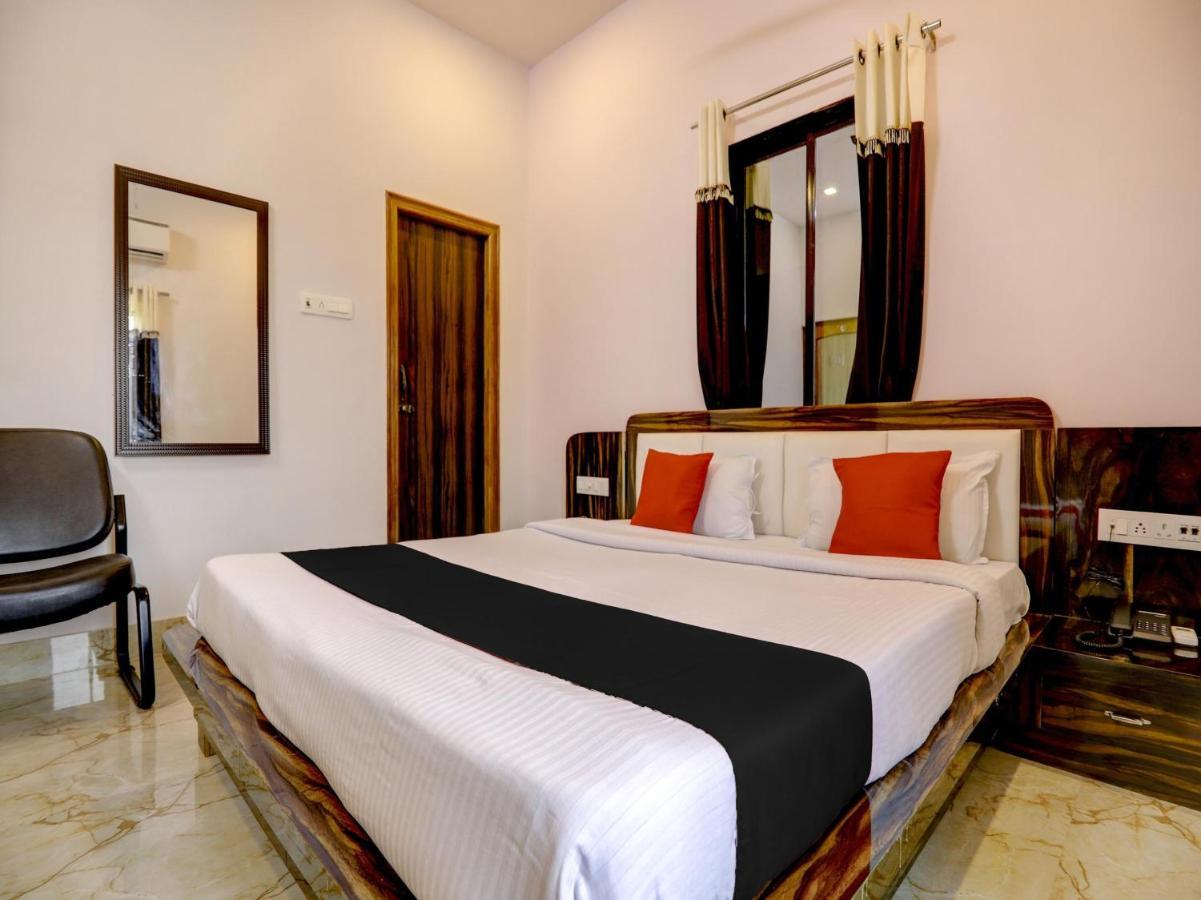 מומביי Capital O 72337 Hotel Konkan Tadka מראה חיצוני תמונה